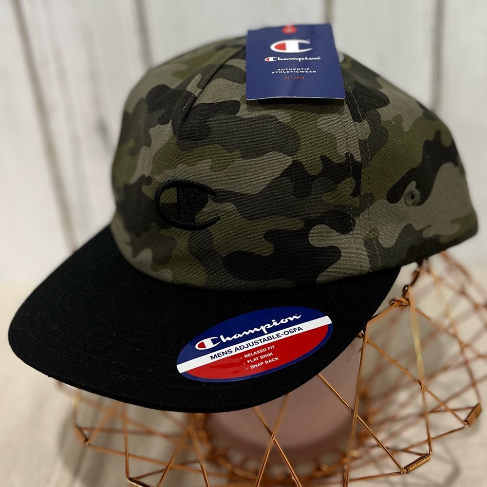 NWT Men’s Fit Champion Relaxed Fit, Flat Brim, Olive Camo Hat